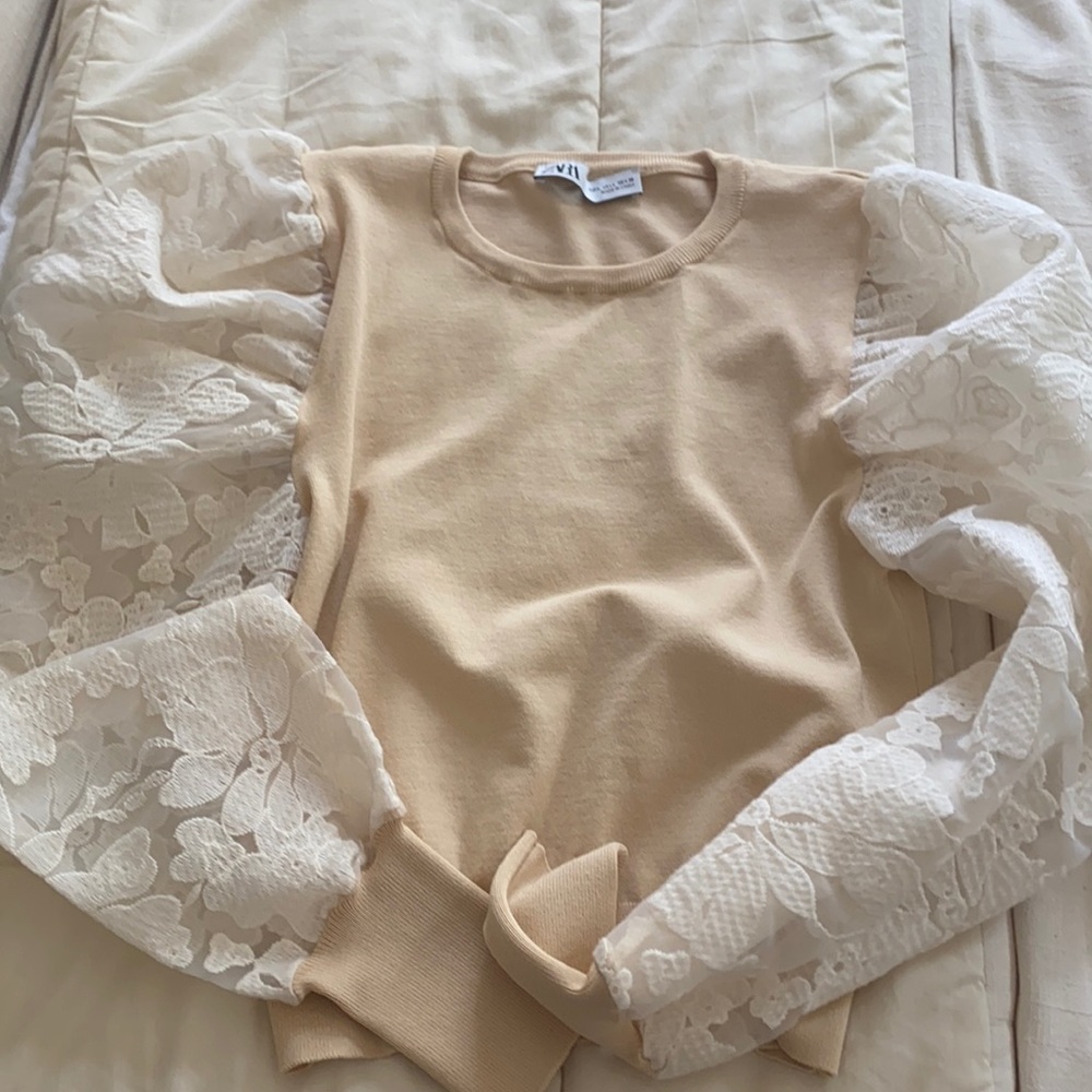 ZARA PUFF SHOULDERS BLOUSE (CREAM AND NUDE)